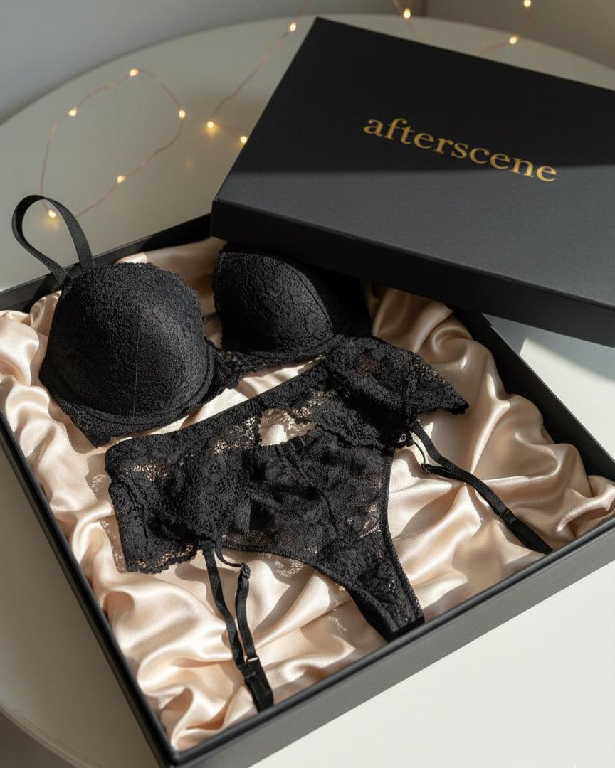 Ensemble Noir Dentelle – Porté par Alice Wild (Pièce unique)